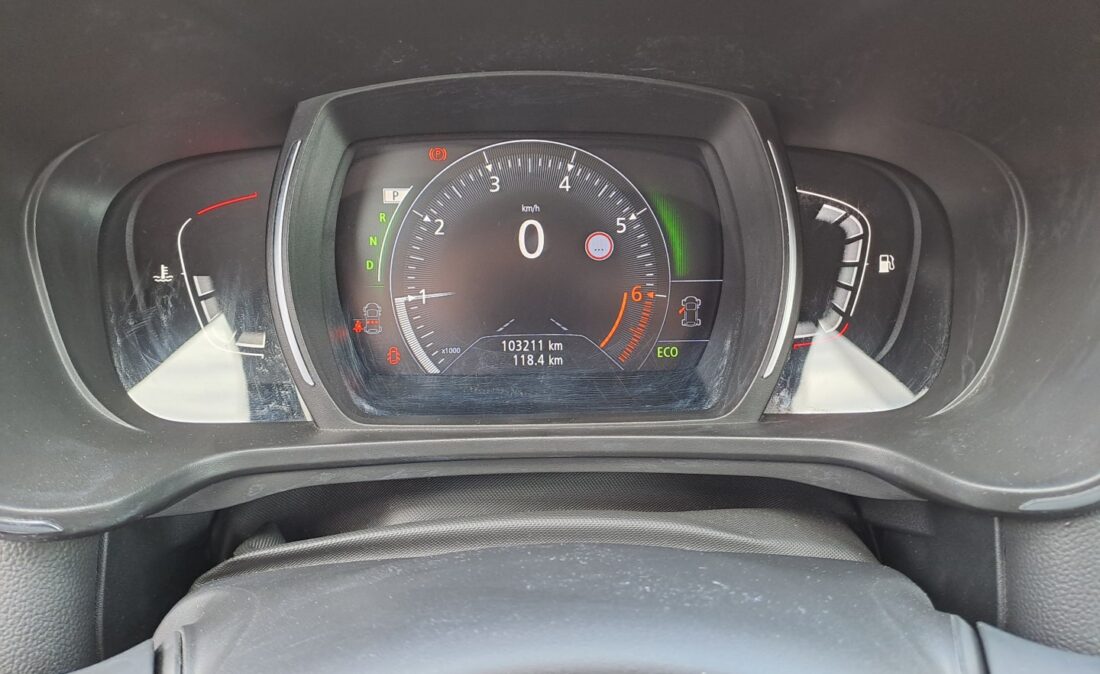 640ddd6c7ebdd4_63532000-picture_view_running_dashboard-commercial-picture